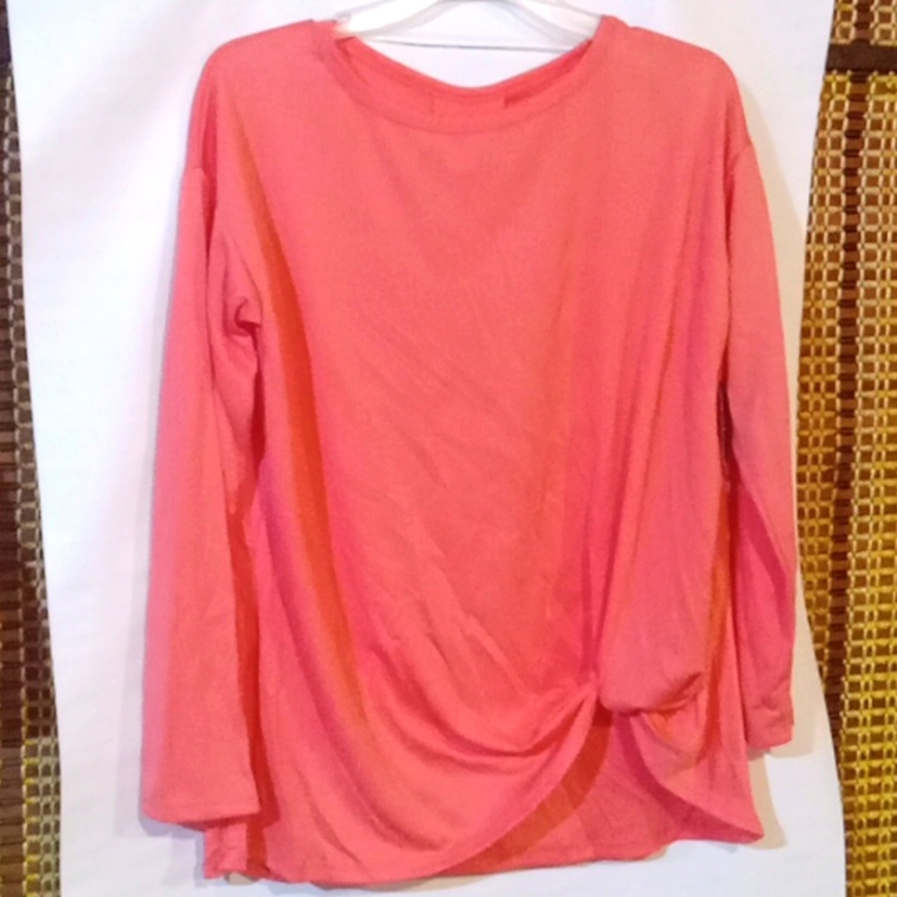 NWT Womens stylish workout top/Lg
